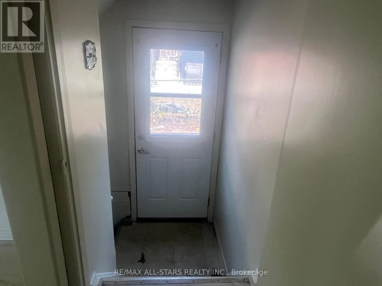 53 MARYKNOLL AVENUE
