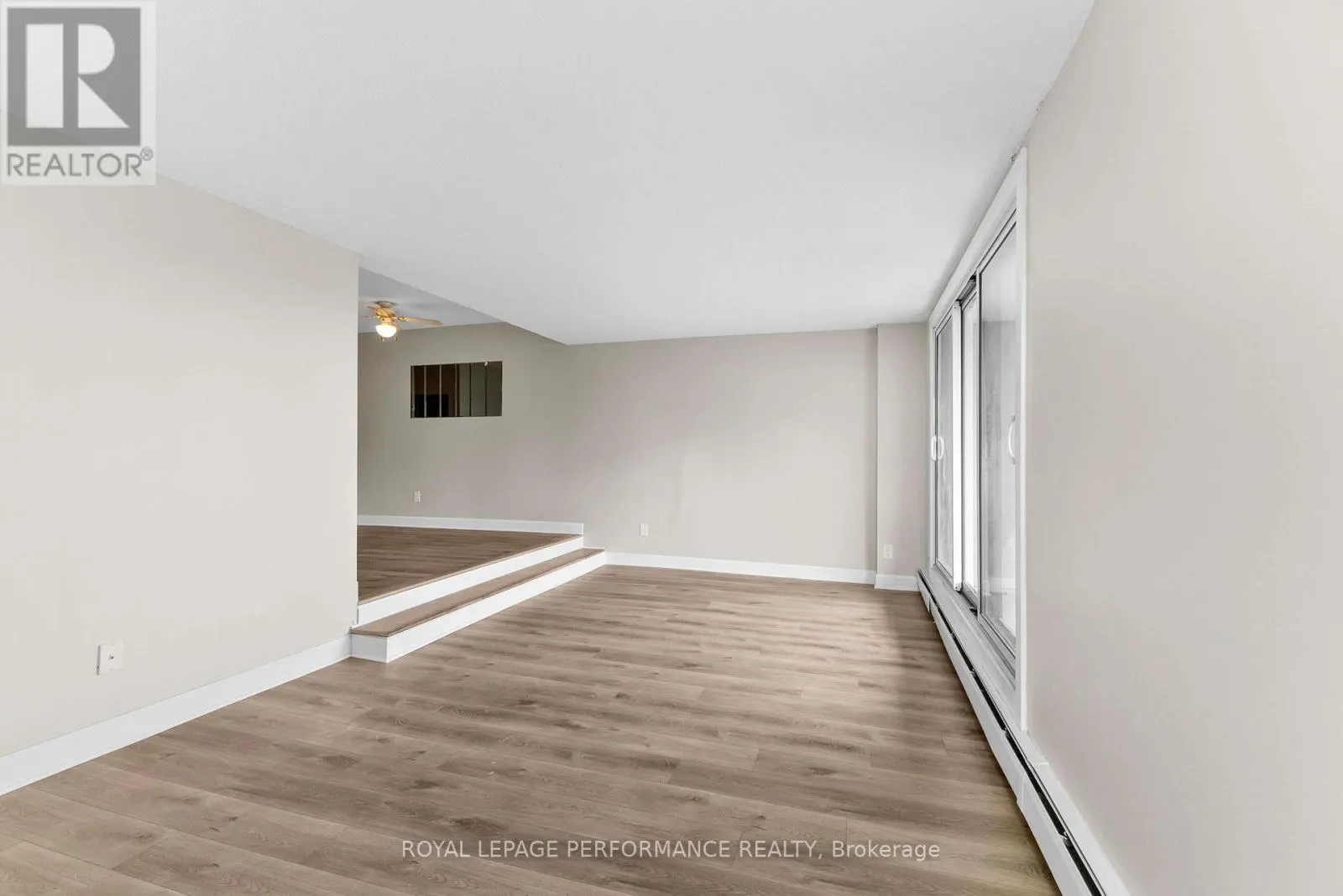1003 - 1171 AMBLESIDE DRIVE