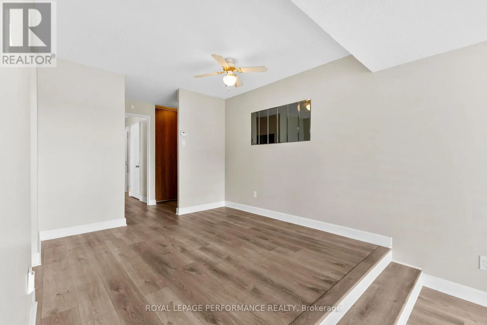1003 - 1171 AMBLESIDE DRIVE
