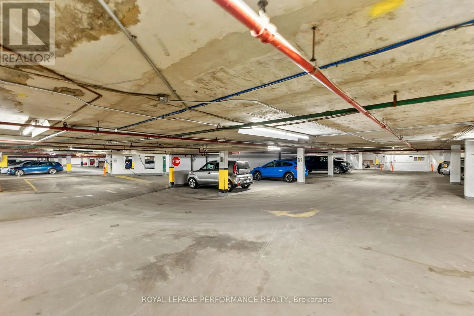 1003 - 1171 AMBLESIDE DRIVE