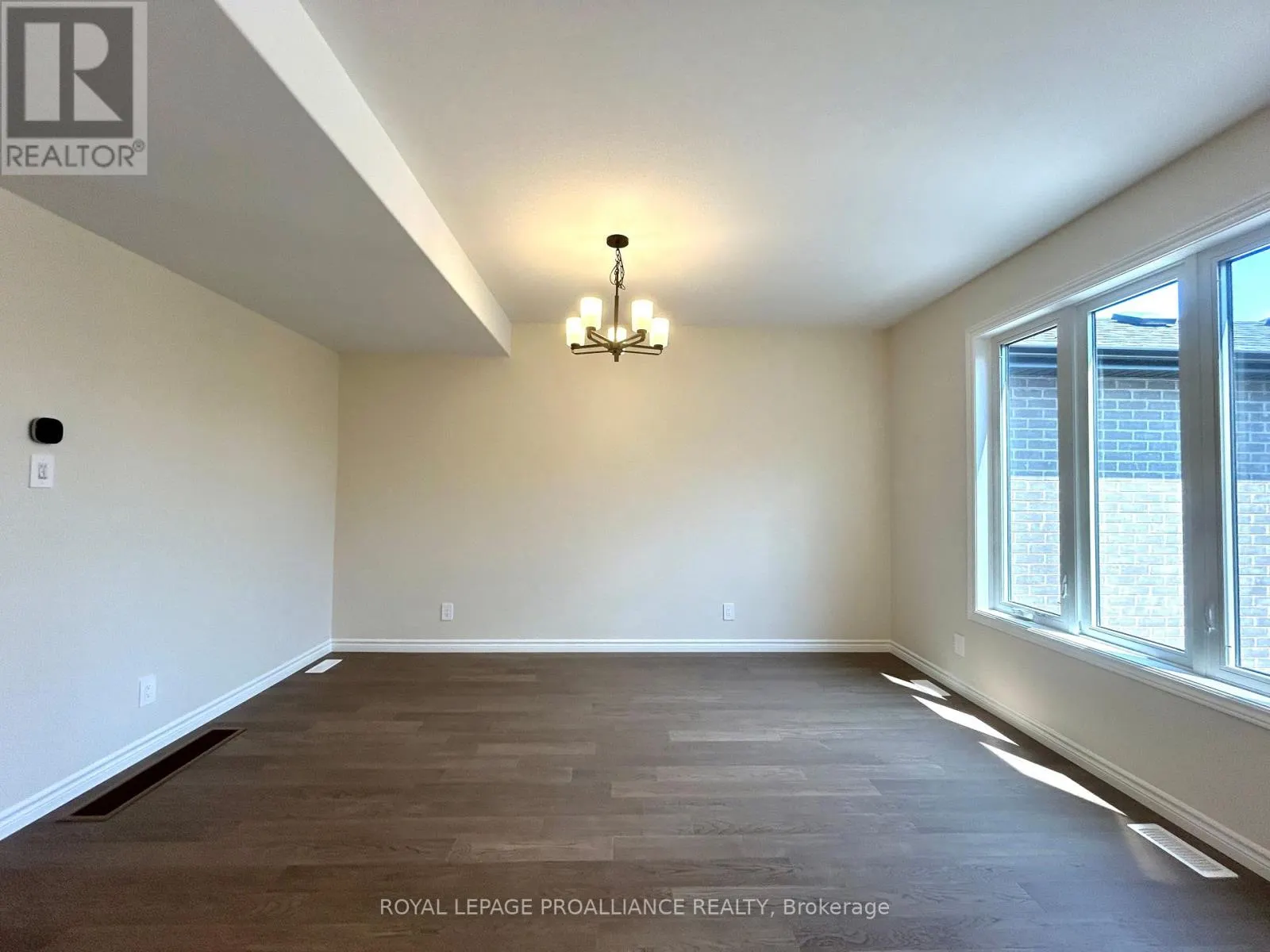 16 RIVERSTONE WAY