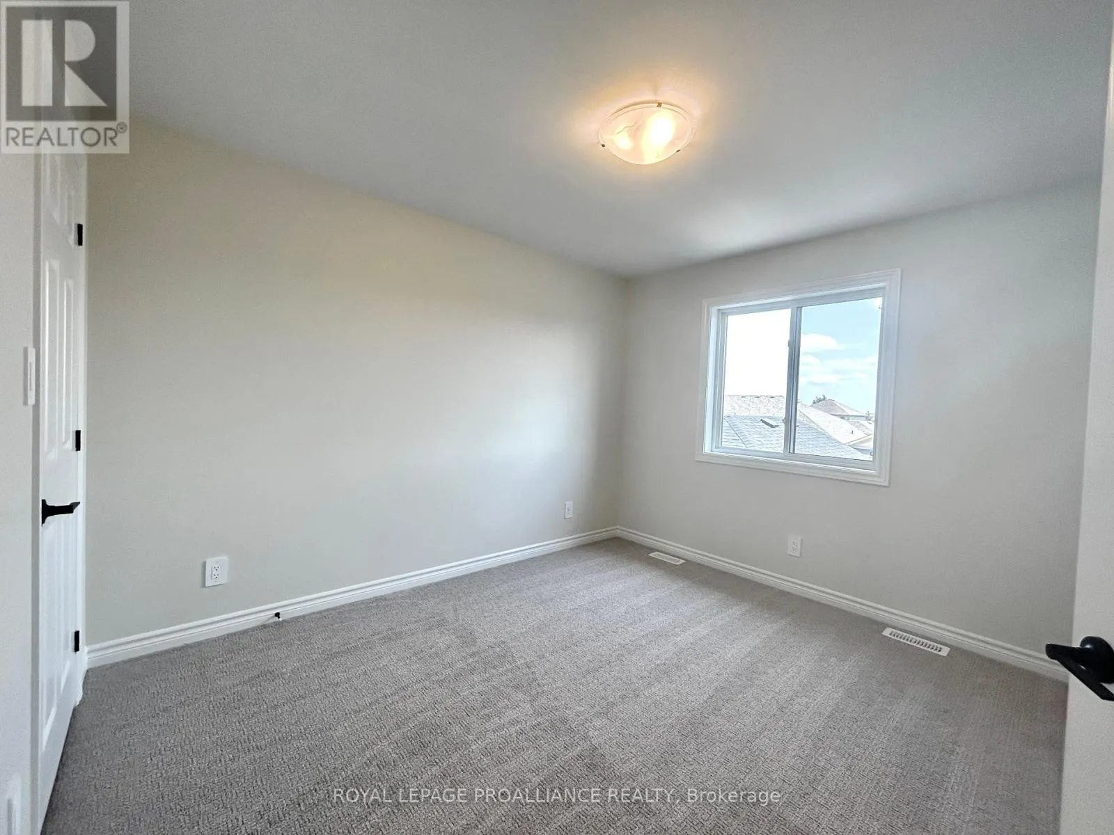 16 RIVERSTONE WAY