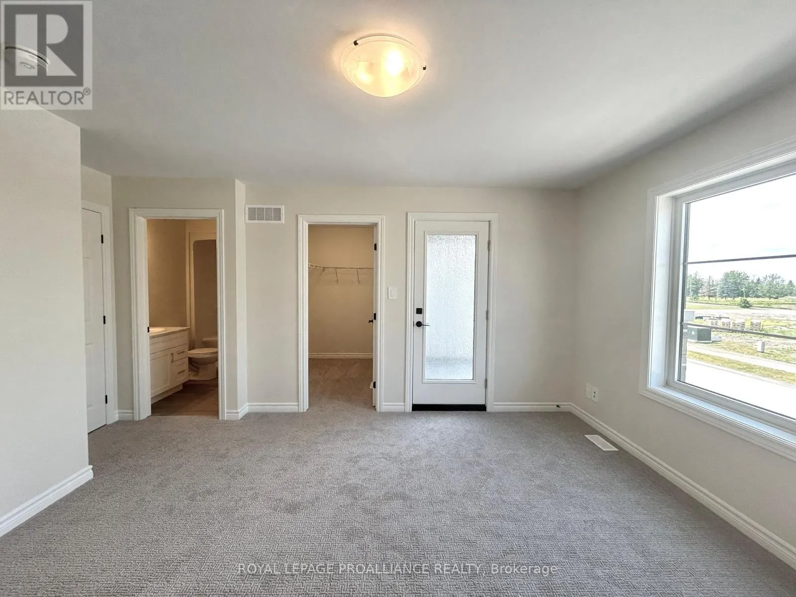 16 RIVERSTONE WAY