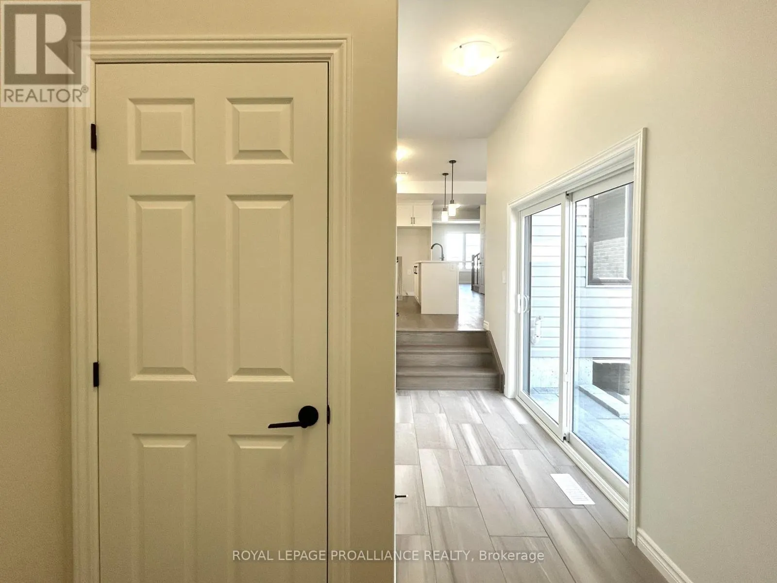 16 RIVERSTONE WAY