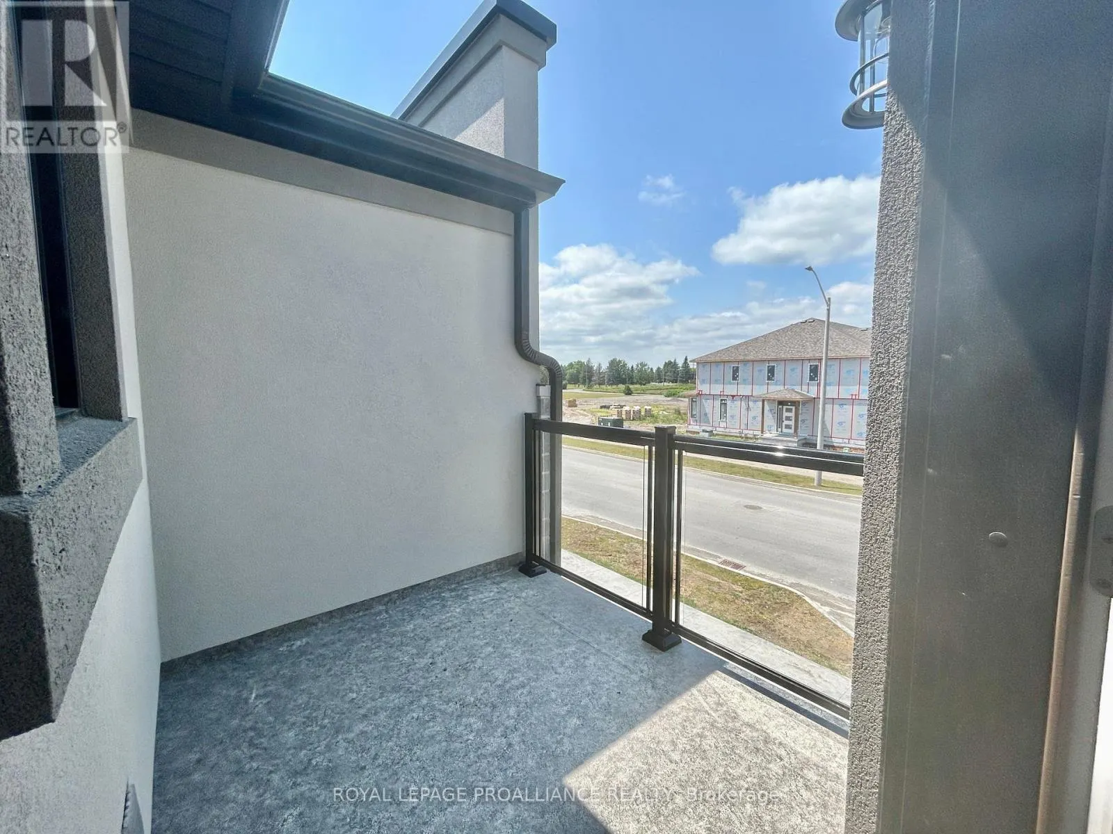 16 RIVERSTONE WAY