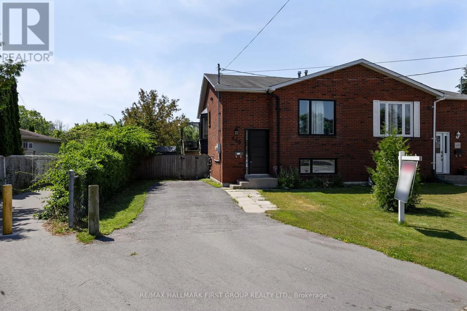 449 BURNHAM MANOR COURT