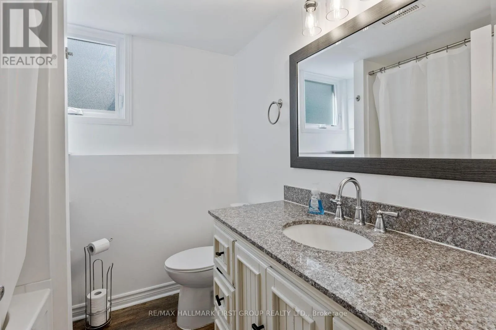 449 BURNHAM MANOR COURT