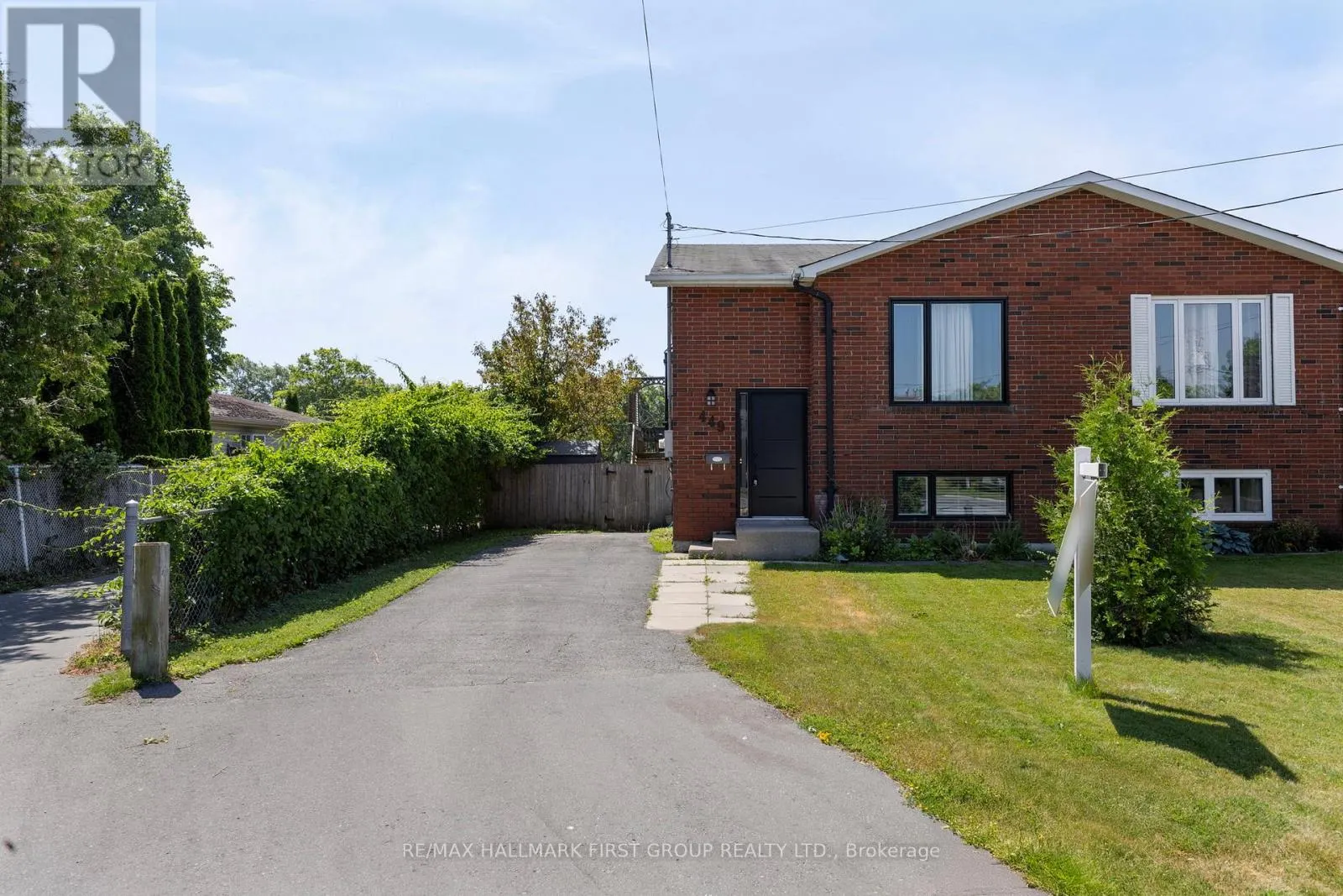 449 BURNHAM MANOR COURT
