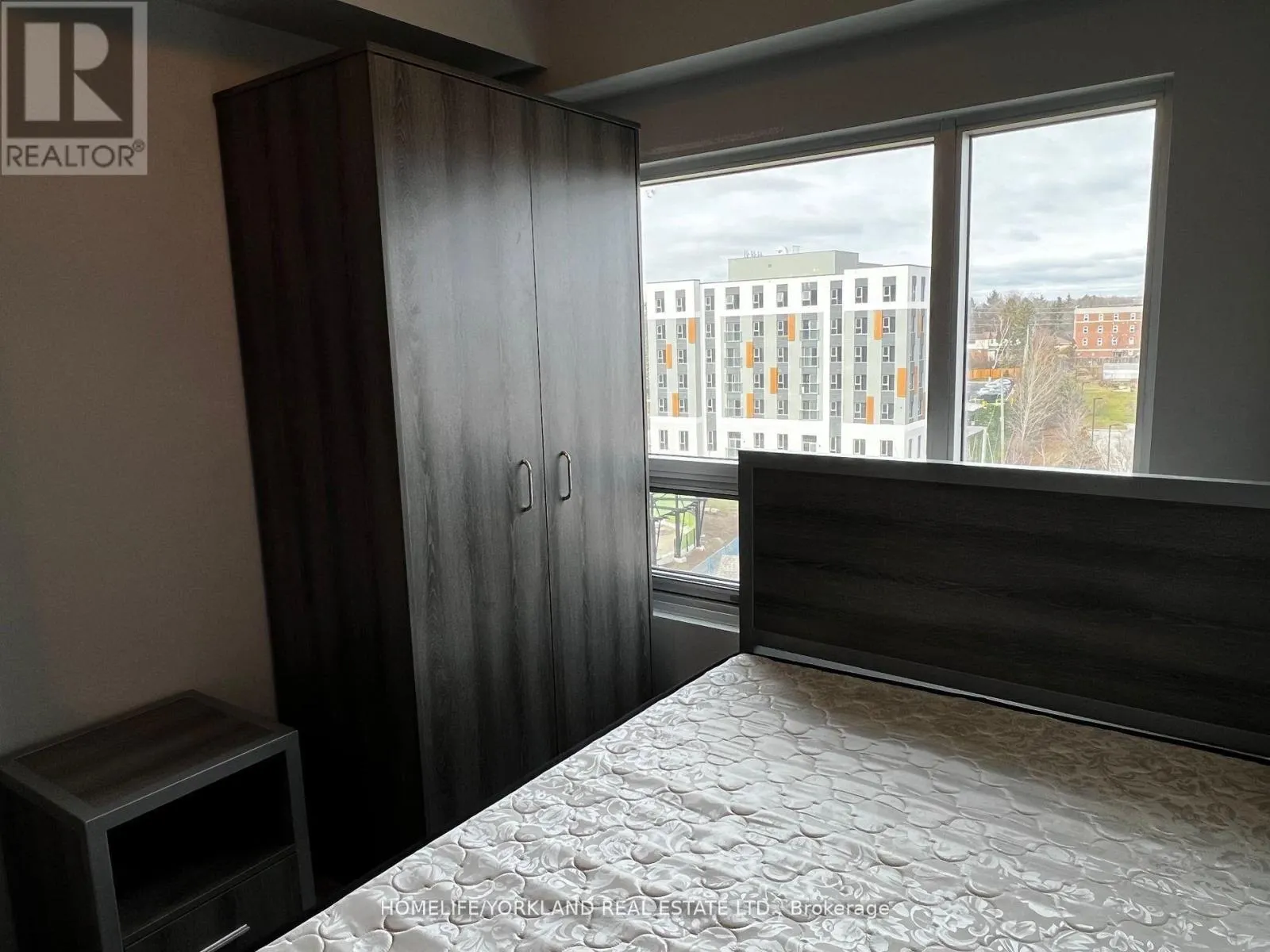 G613 - 275 LARCH STREET