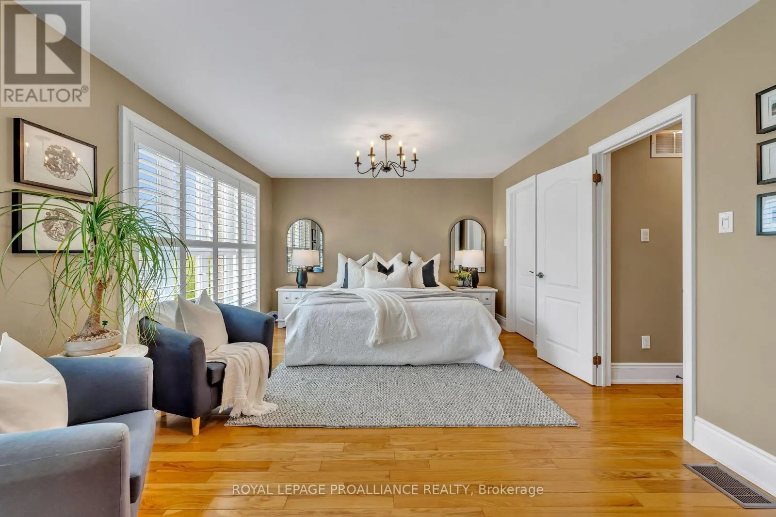 102 - 165 DIVISION STREET, #102