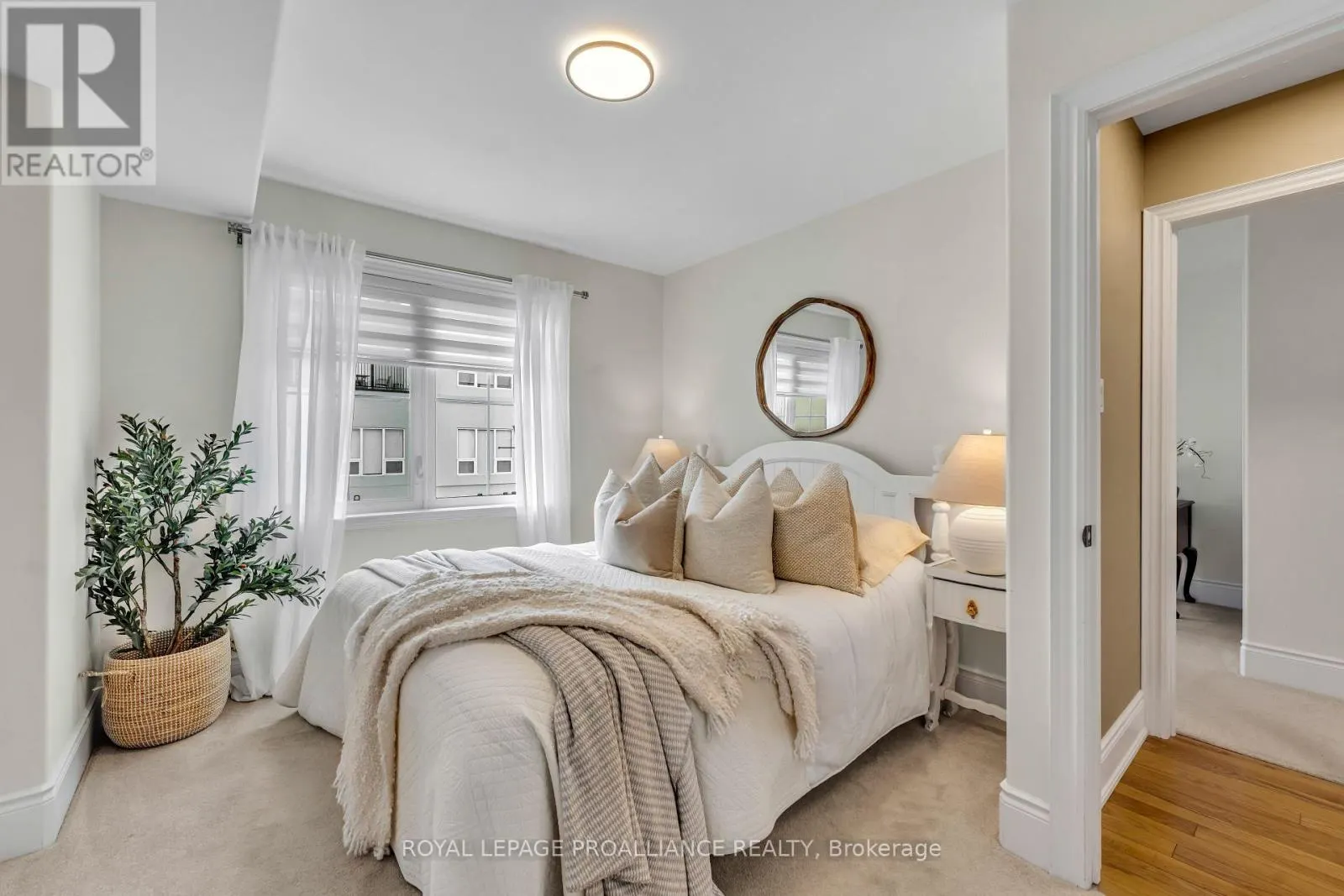102 - 165 DIVISION STREET, #102