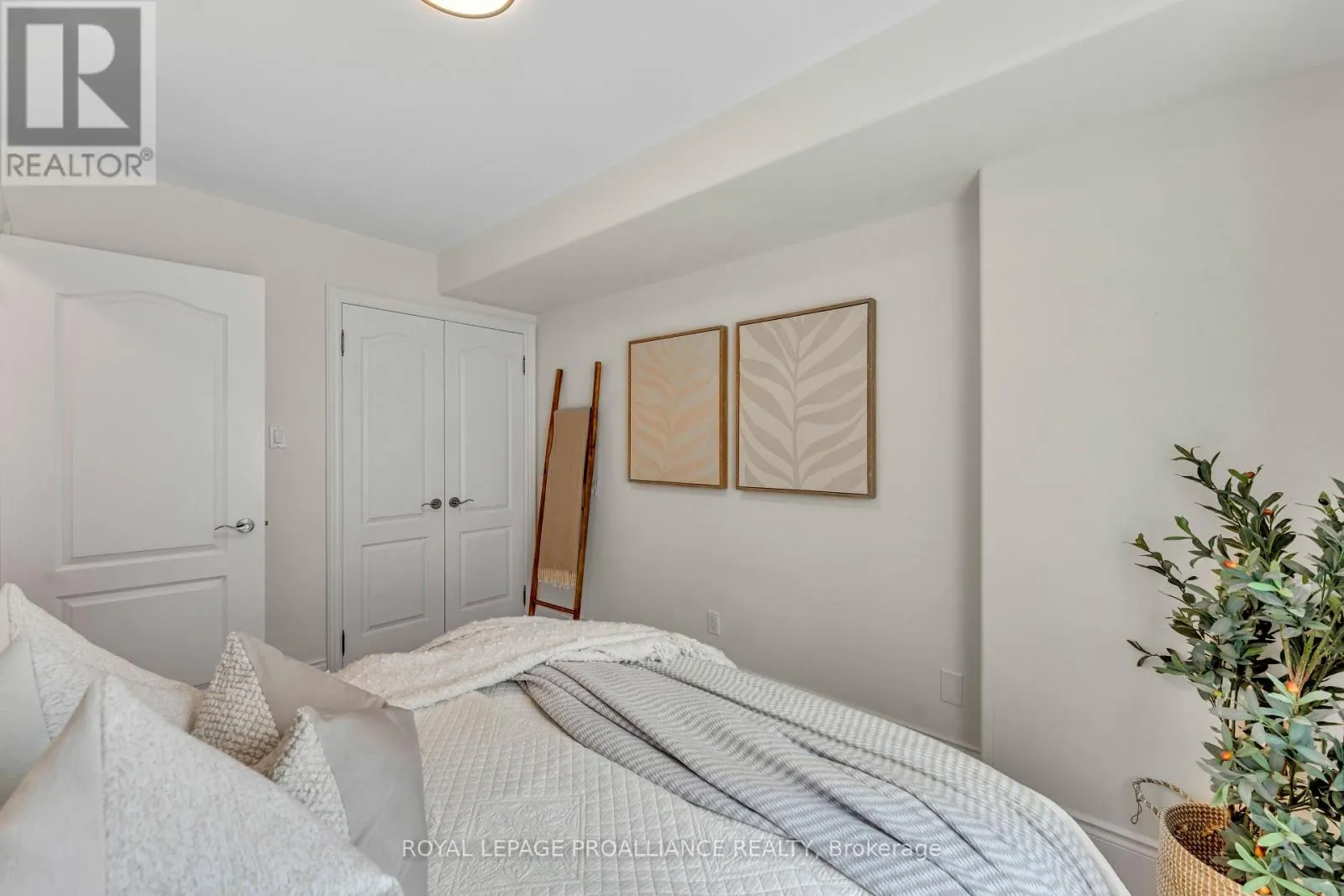 102 - 165 DIVISION STREET, #102