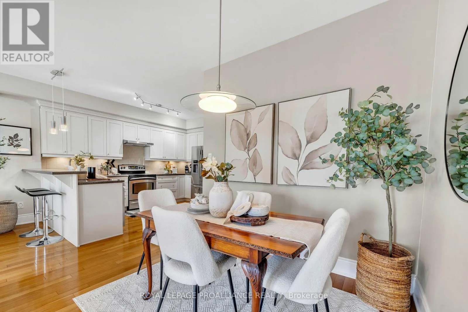 102 - 165 DIVISION STREET, #102