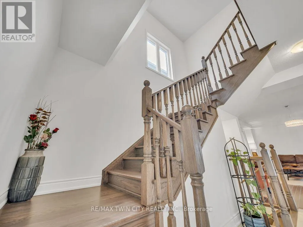 140 BLOOMFIELD CRESCENT