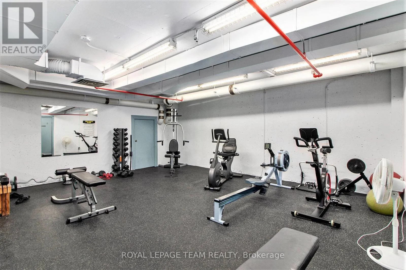 402 - 141 SOMERSET STREET W