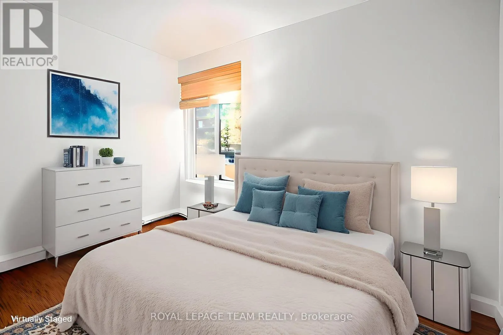402 - 141 SOMERSET STREET W