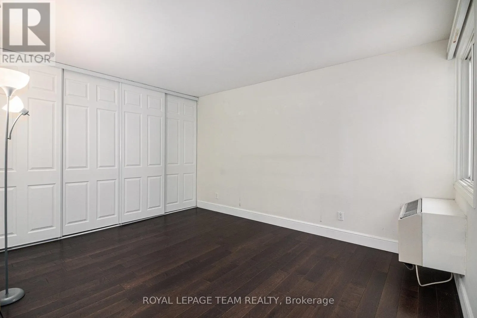402 - 141 SOMERSET STREET W