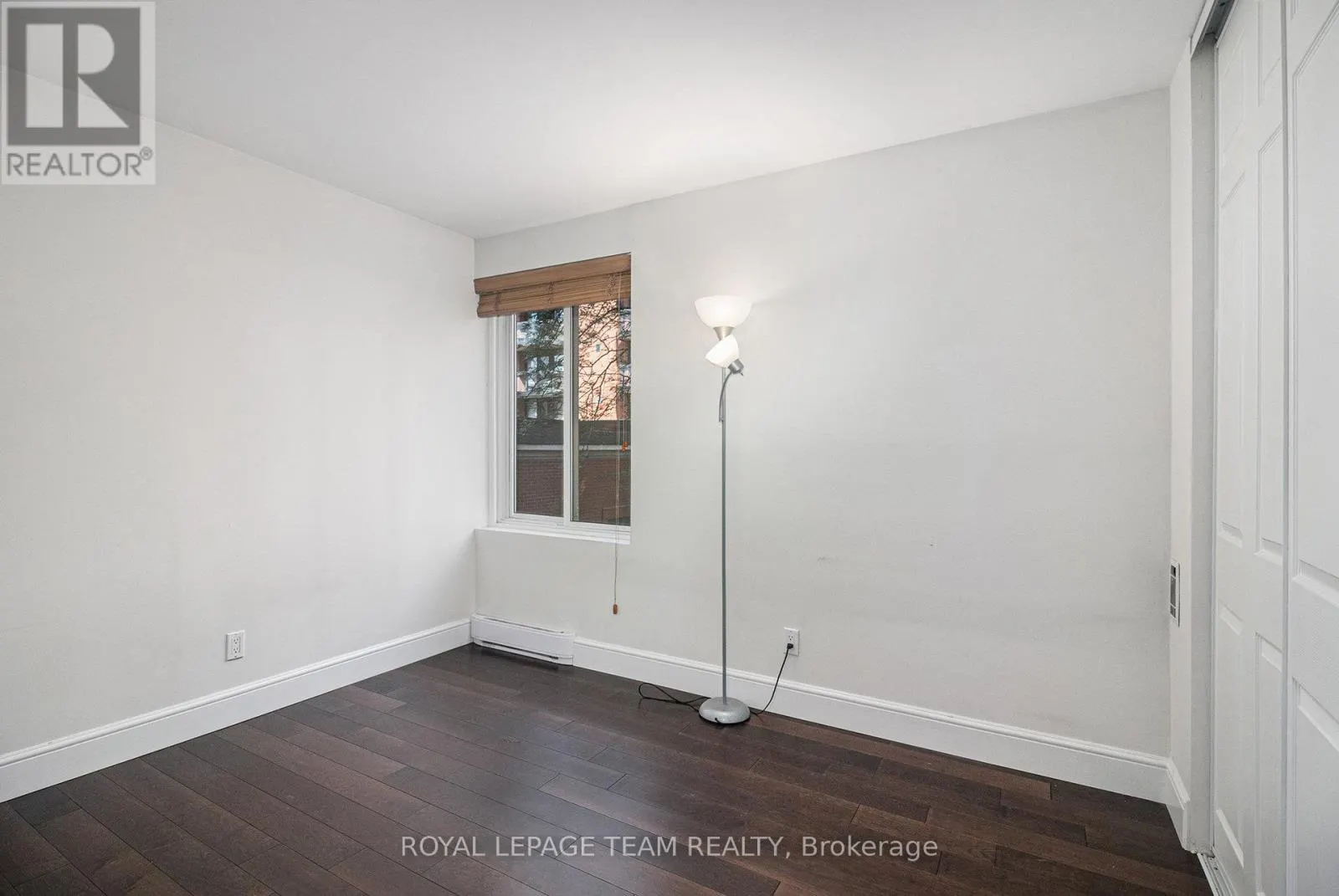 402 - 141 SOMERSET STREET W