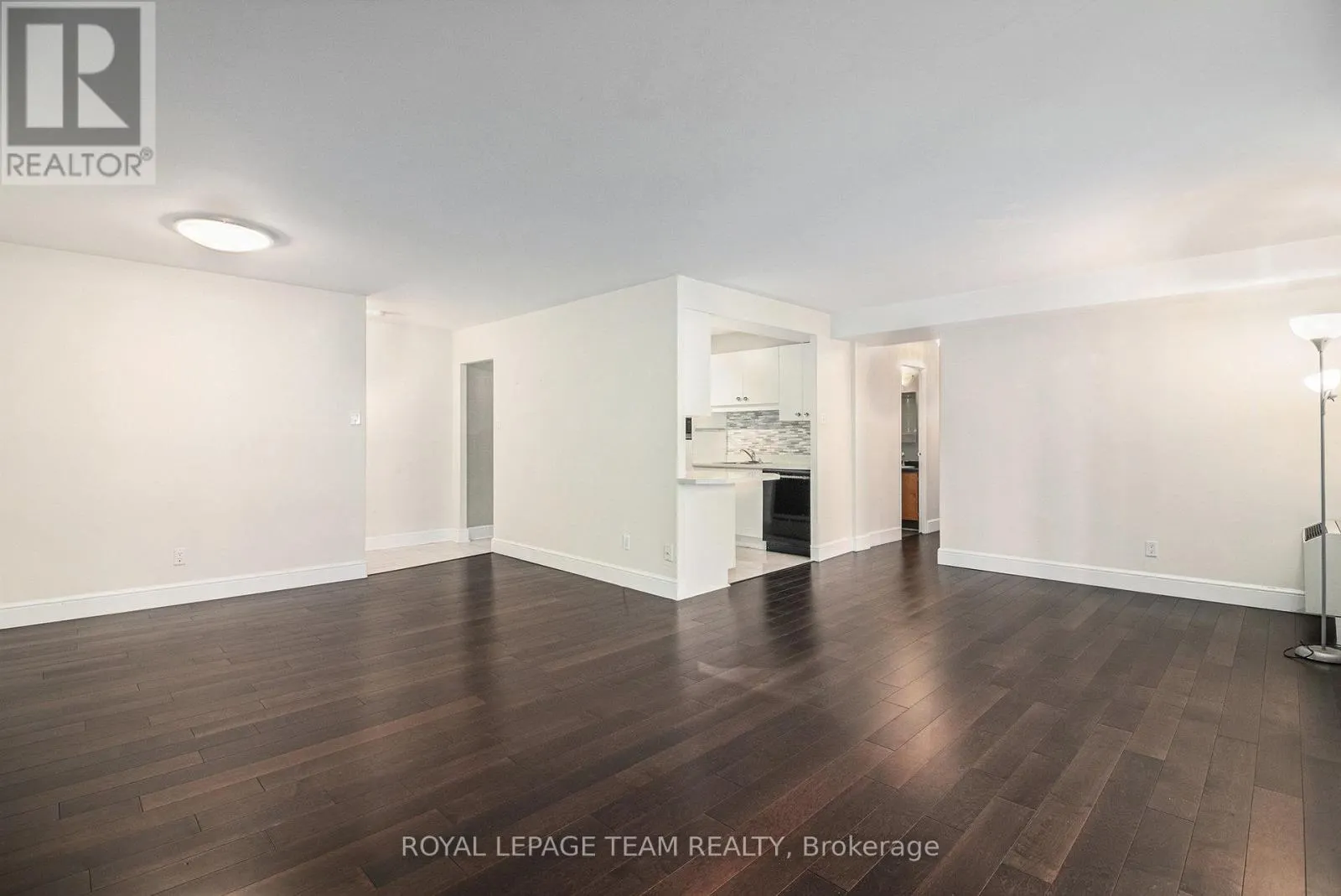 402 - 141 SOMERSET STREET W