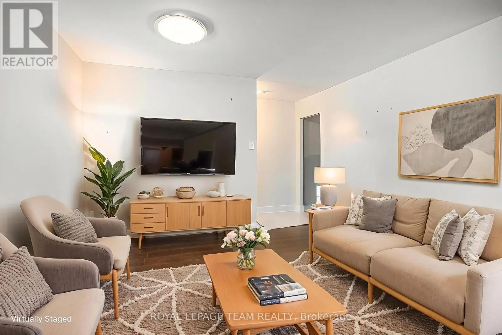 402 - 141 SOMERSET STREET W