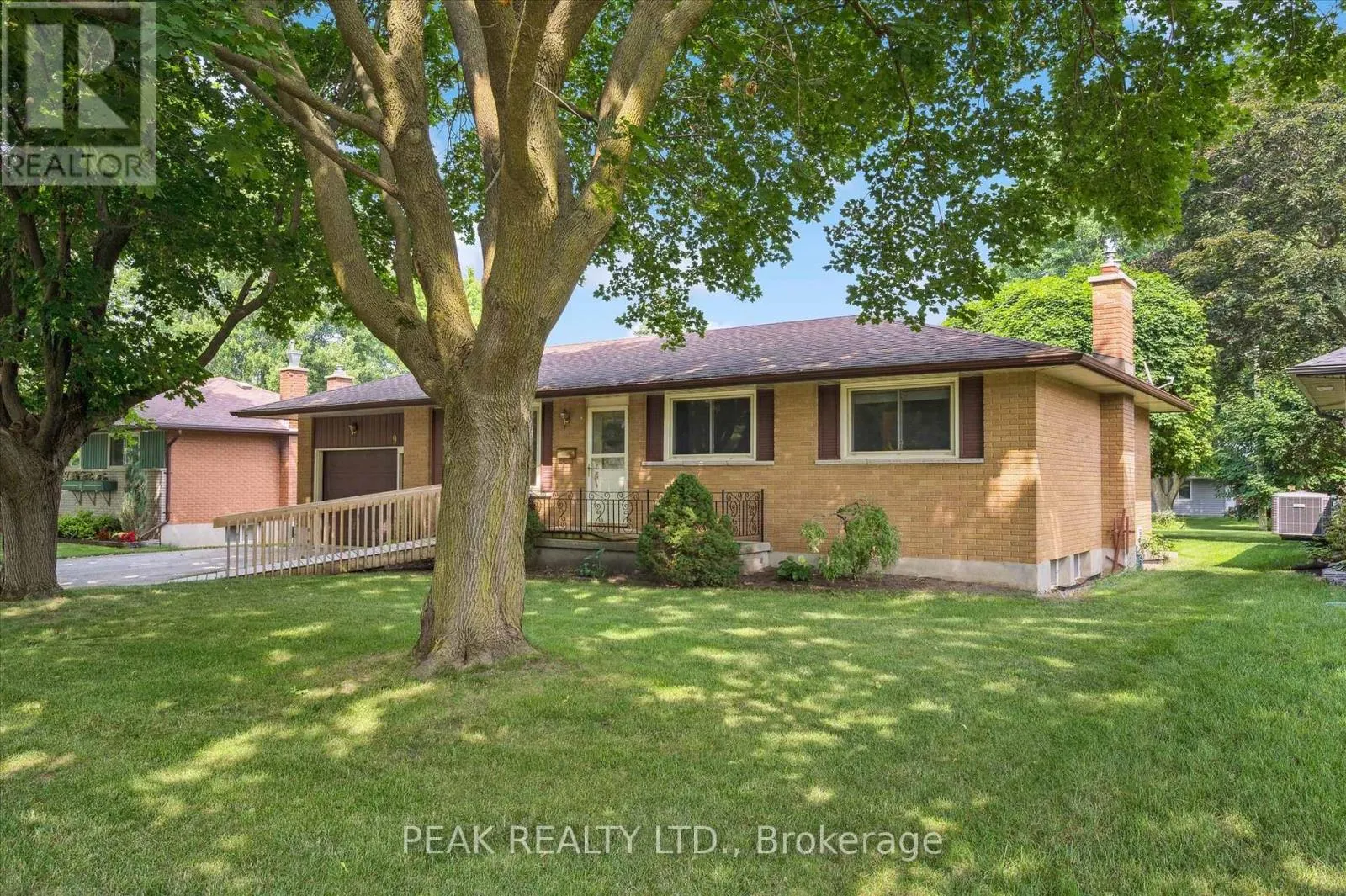 9 ROBIN DRIVE