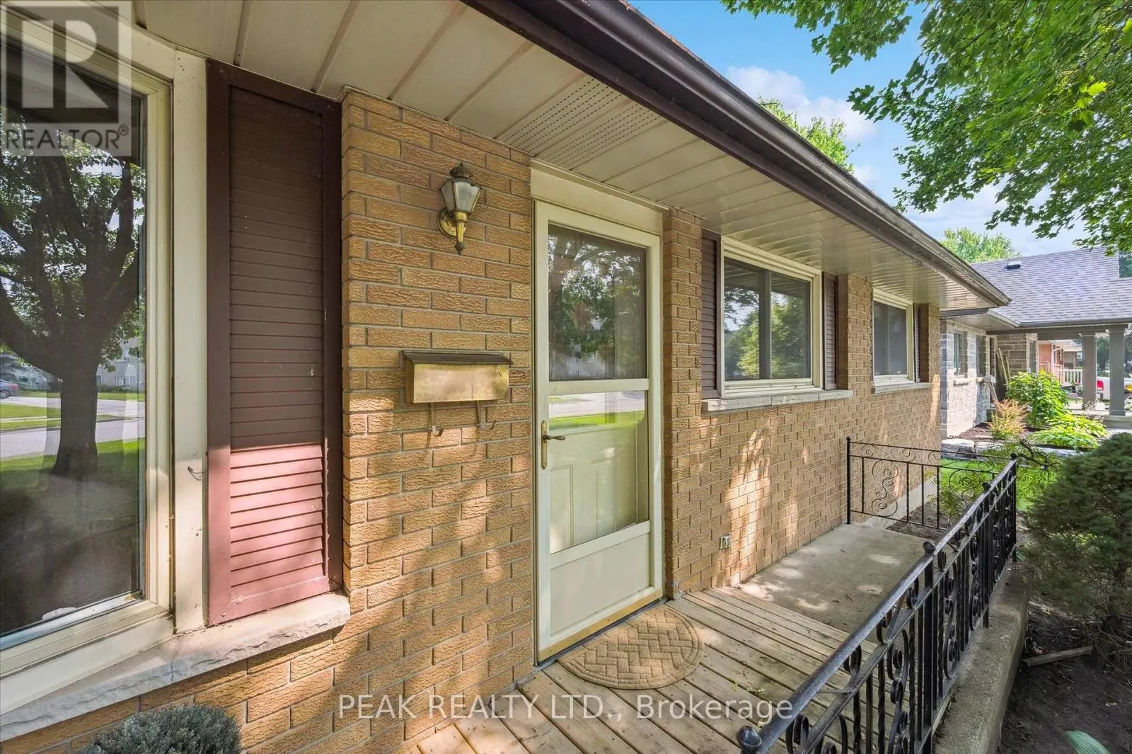 9 ROBIN DRIVE