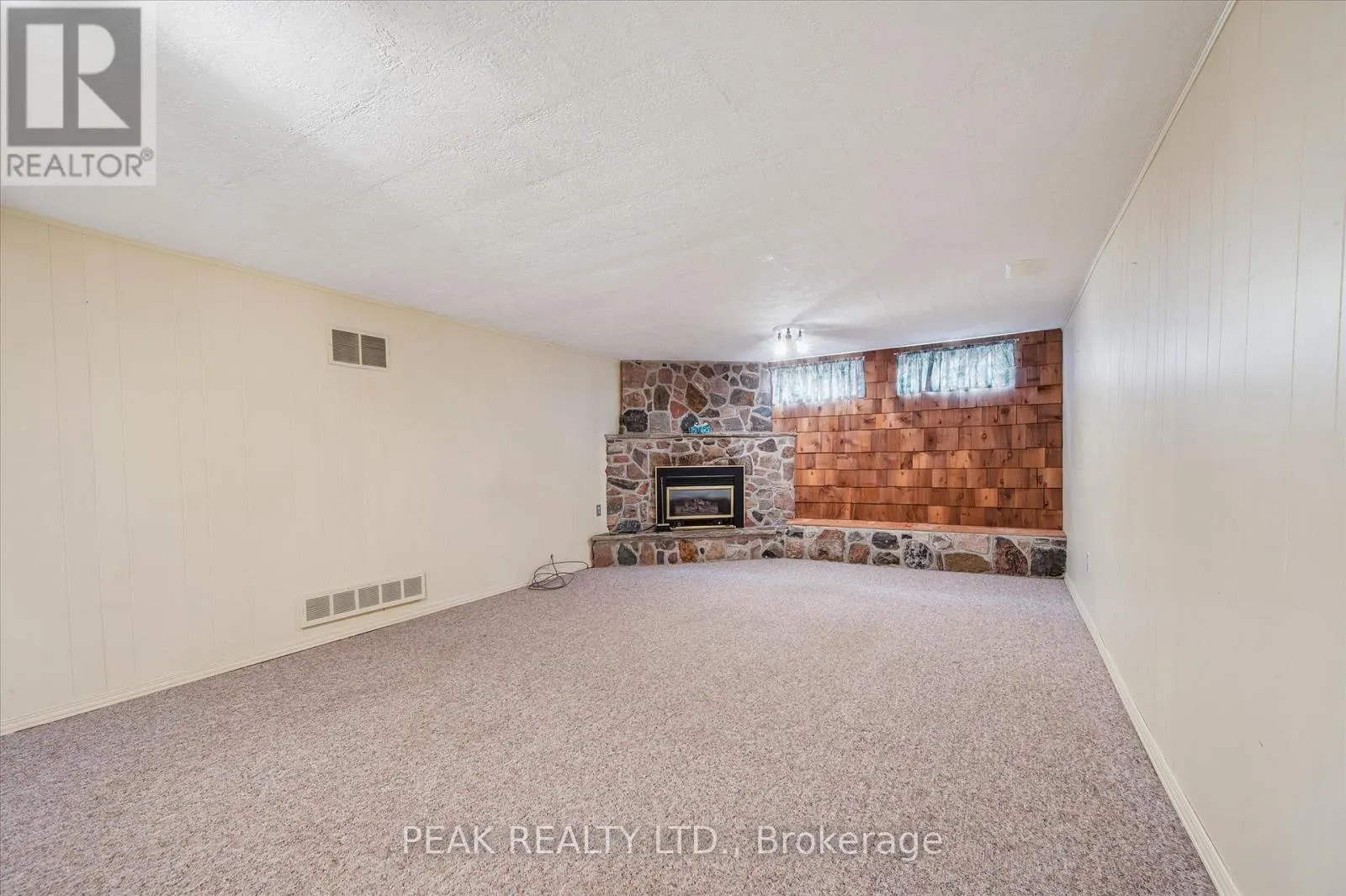 9 ROBIN DRIVE
