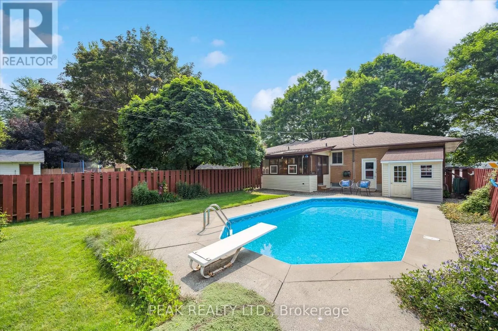 9 ROBIN DRIVE