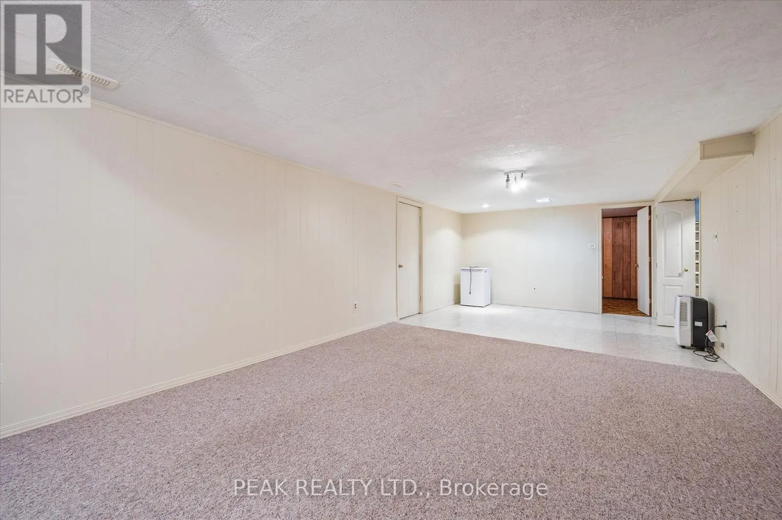 9 ROBIN DRIVE