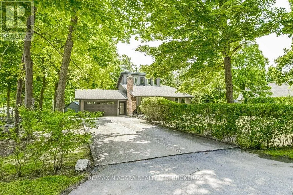 4905 MAPLEVIEW CRESCENT