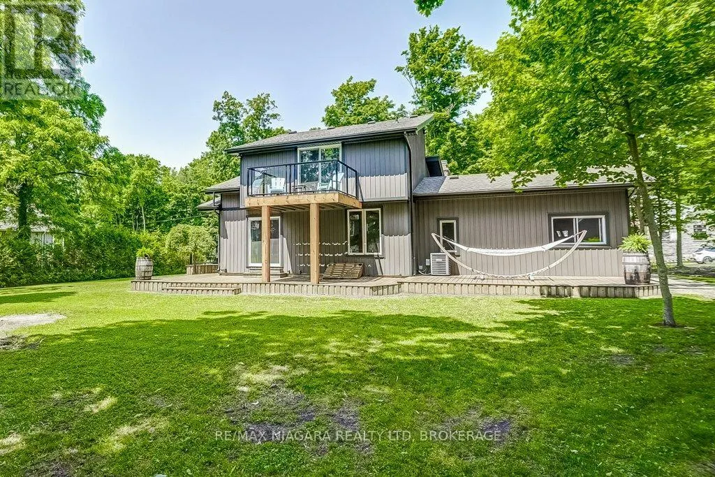 4905 MAPLEVIEW CRESCENT
