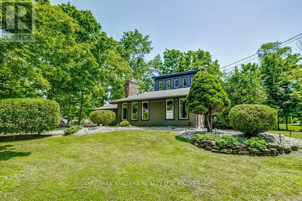 4905 MAPLEVIEW CRESCENT