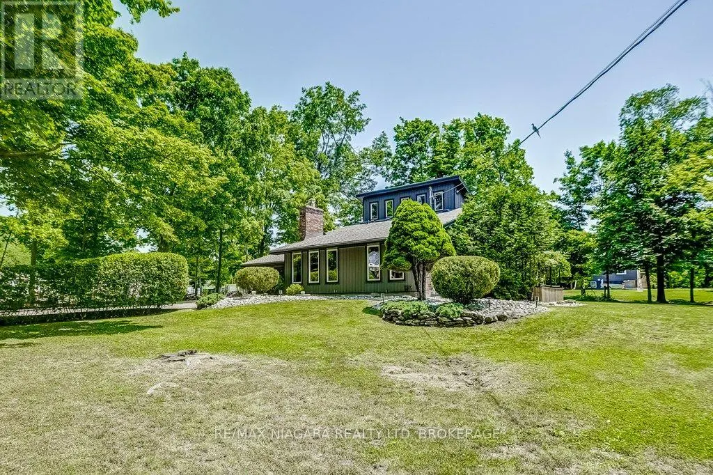 4905 MAPLEVIEW CRESCENT