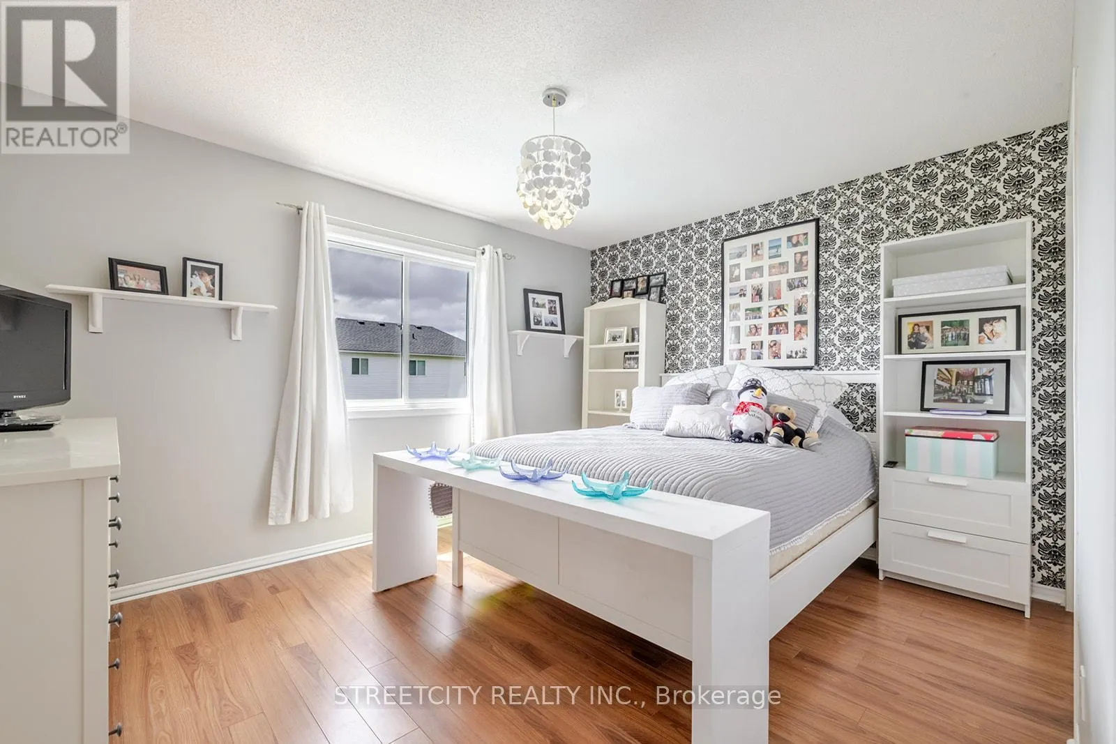 226 ANDREA CRESCENT
