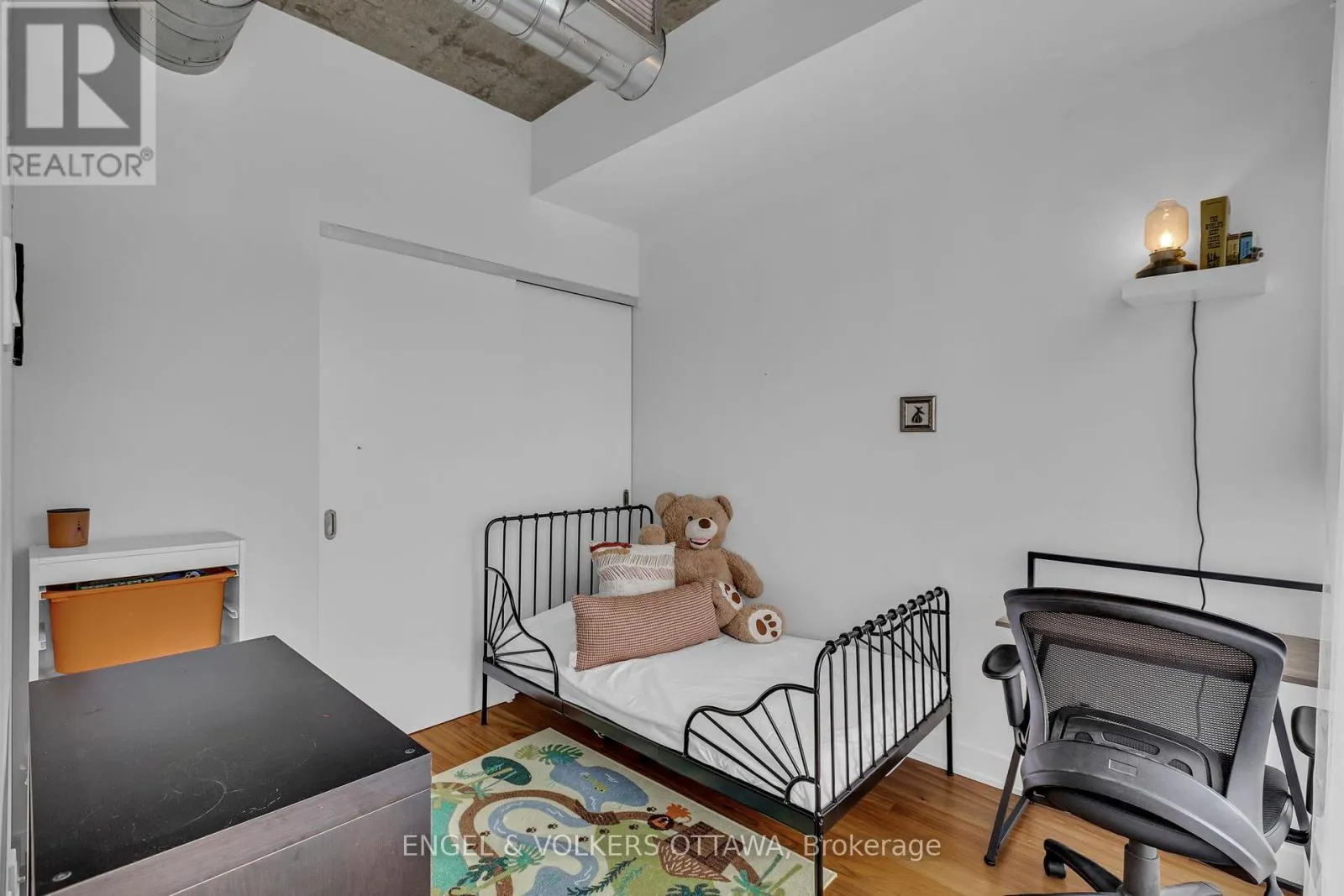 415 - 354 GLADSTONE AVENUE