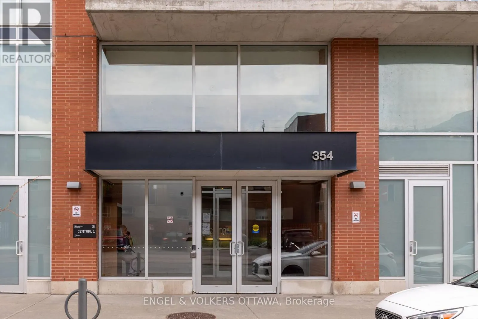 415 - 354 GLADSTONE AVENUE