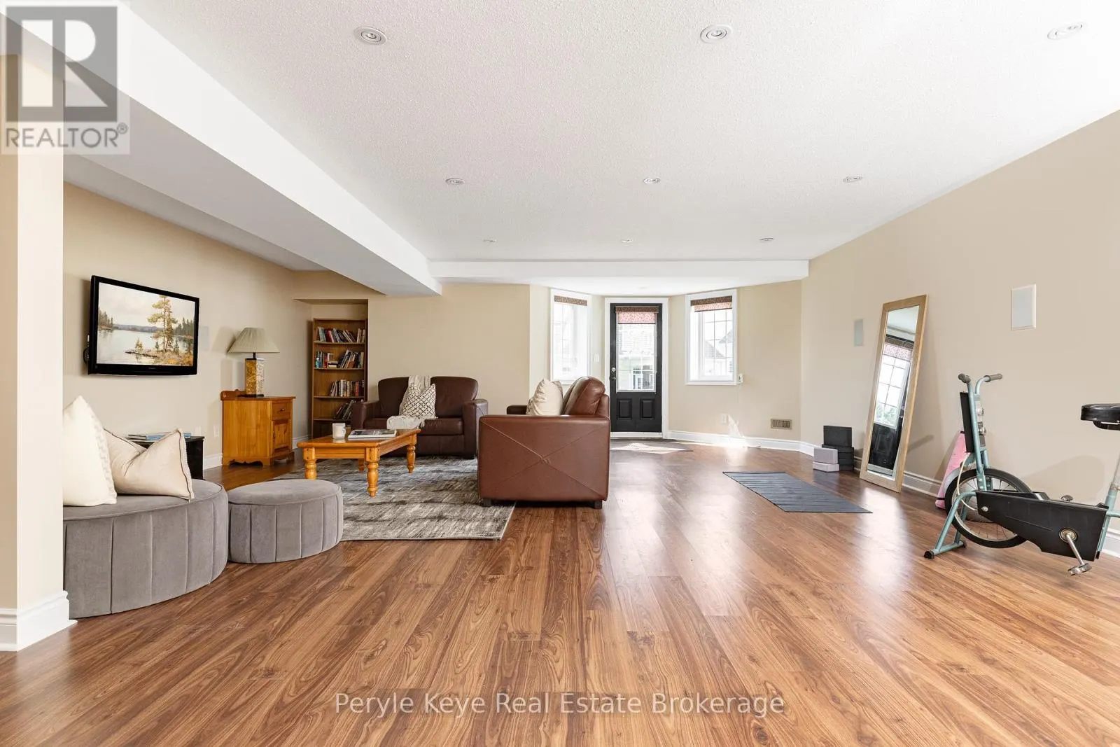 5 PRESCOTT CRESCENT