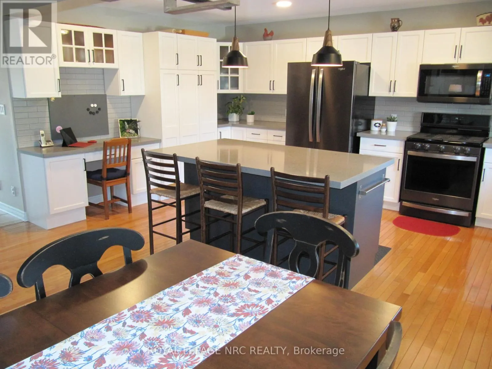 36 HONEY LOCUST CIRCLE