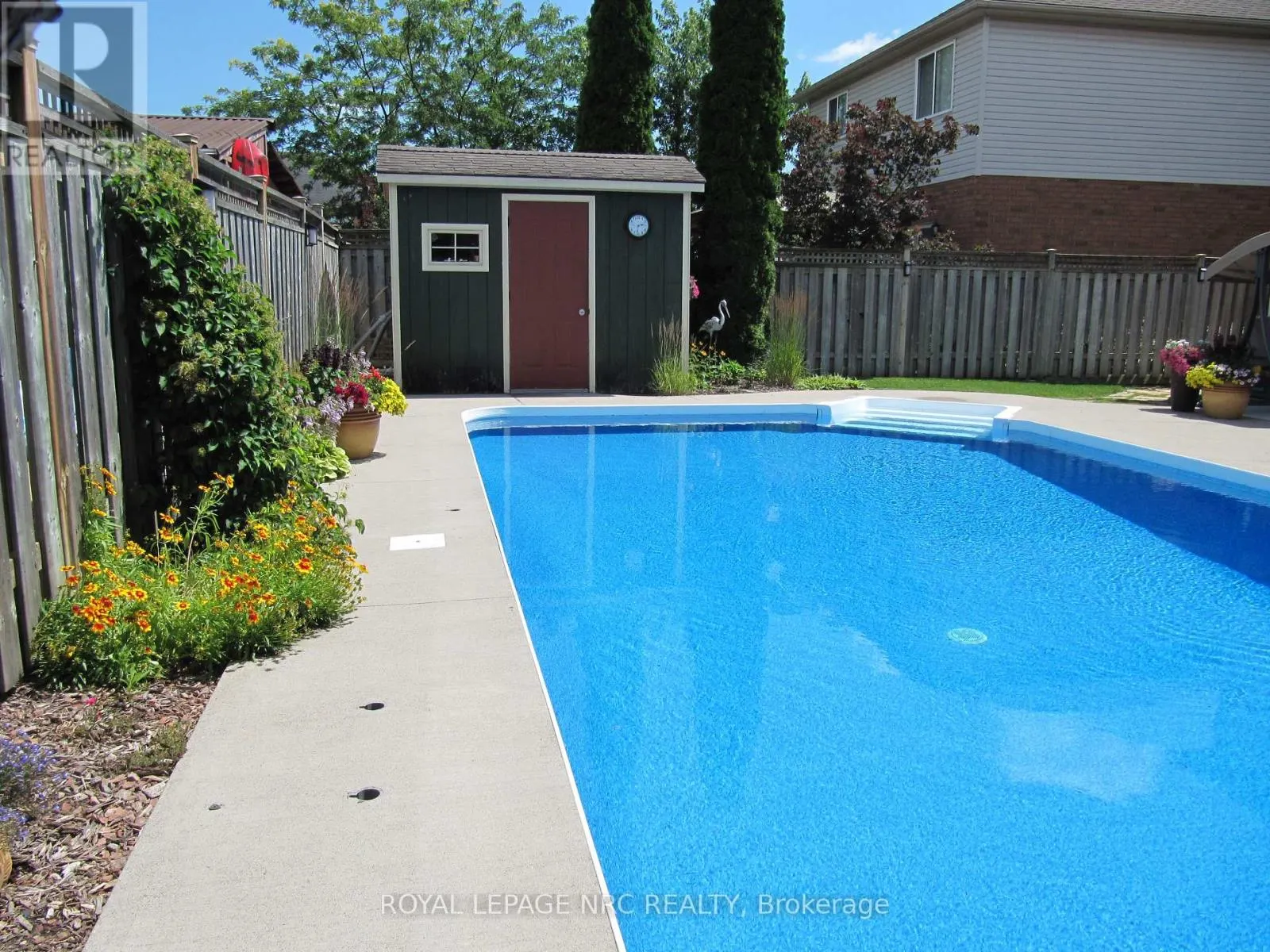 36 HONEY LOCUST CIRCLE