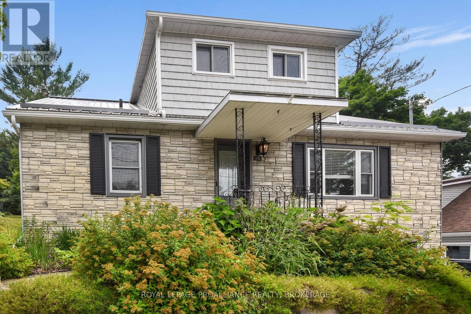 16 MCCREADY STREET