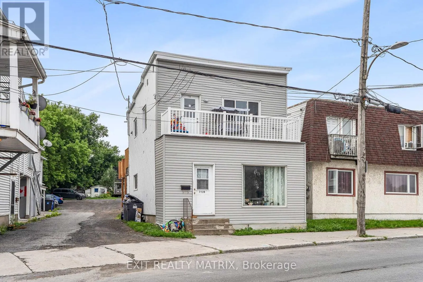 712-718 MAIN STREET E