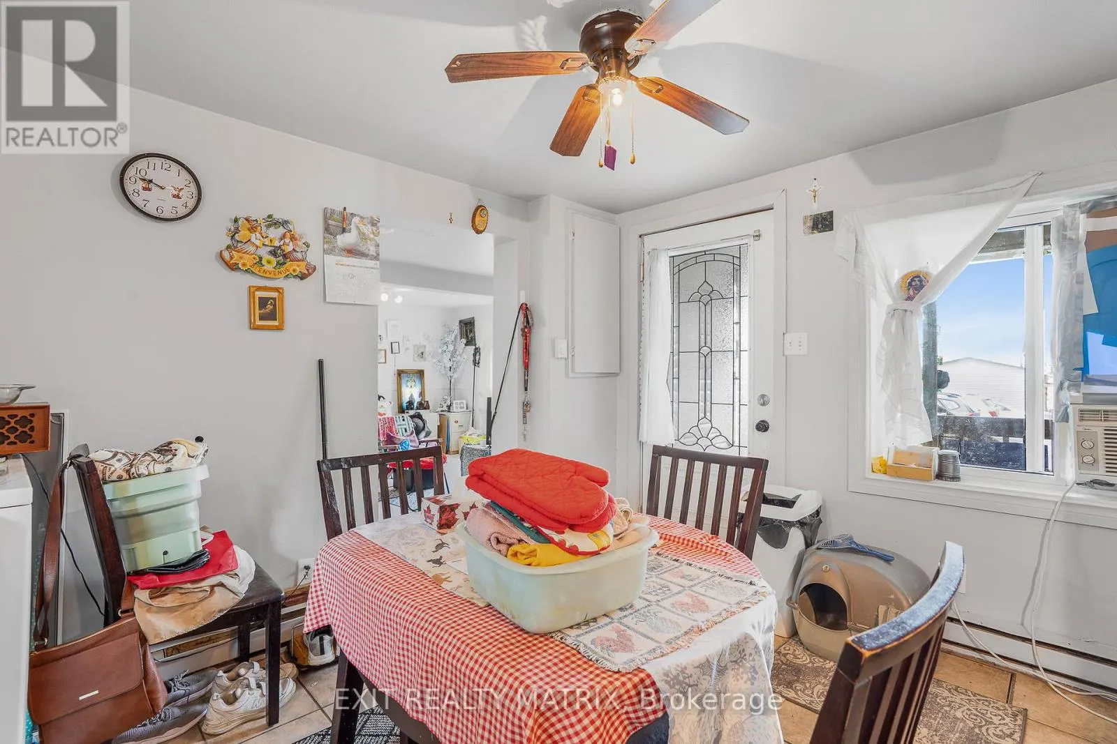 712-718 MAIN STREET E