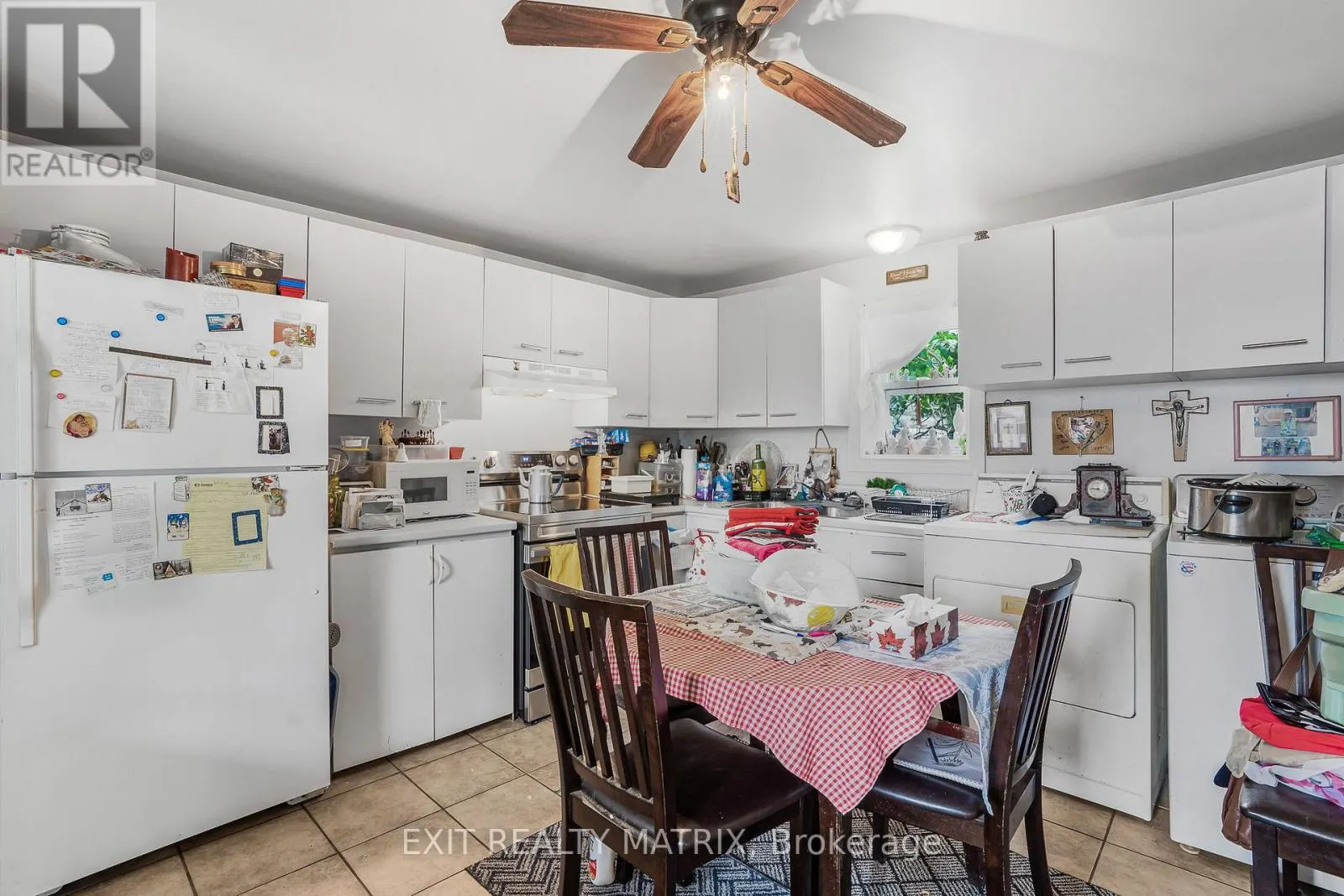 712-718 MAIN STREET E