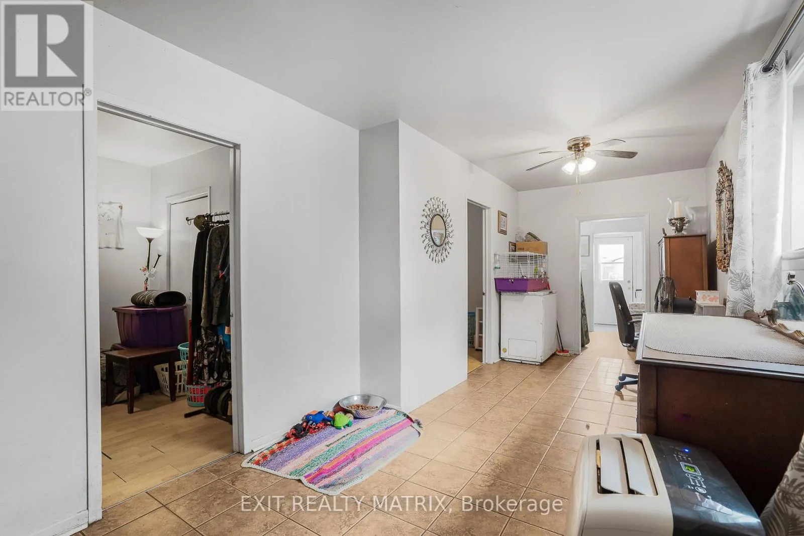 712-718 MAIN STREET E