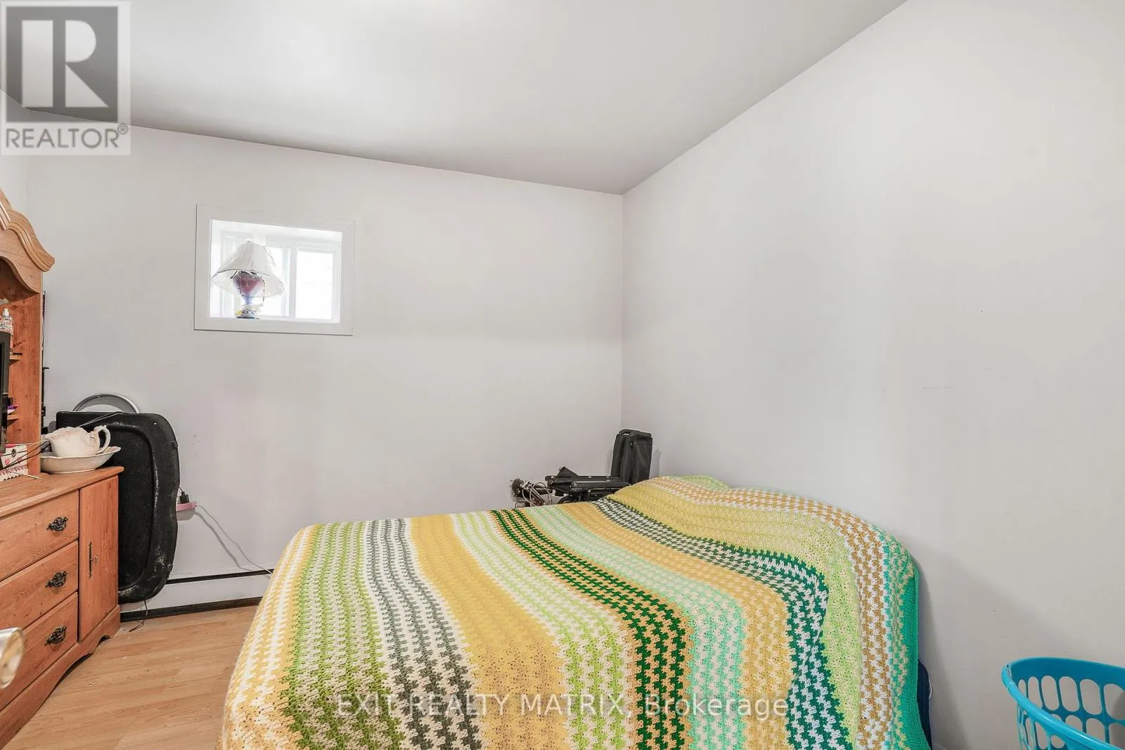 712-718 MAIN STREET E