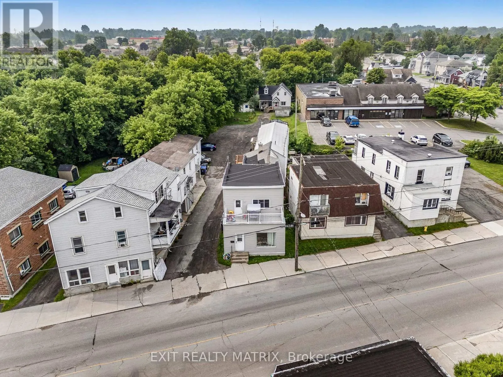 712-718 MAIN STREET E