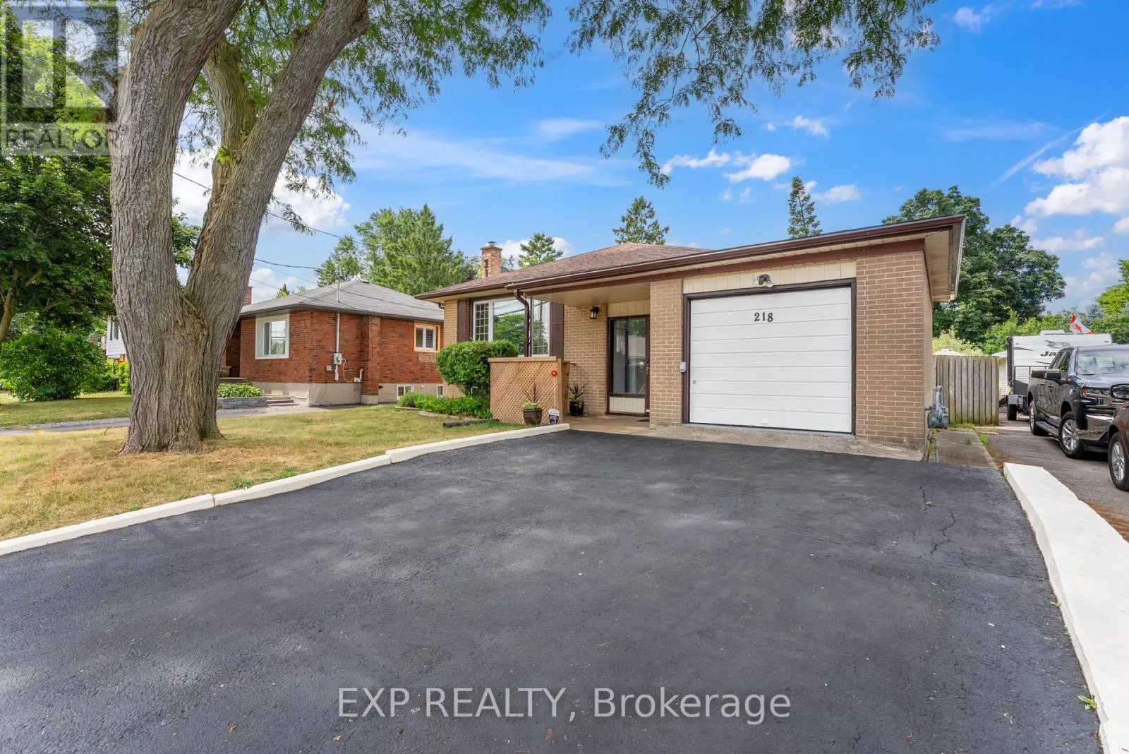 218 FARLEY AVENUE