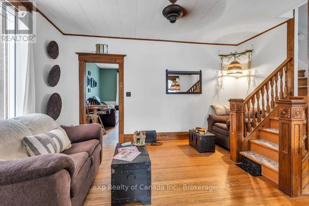 81 ELGIN STREET