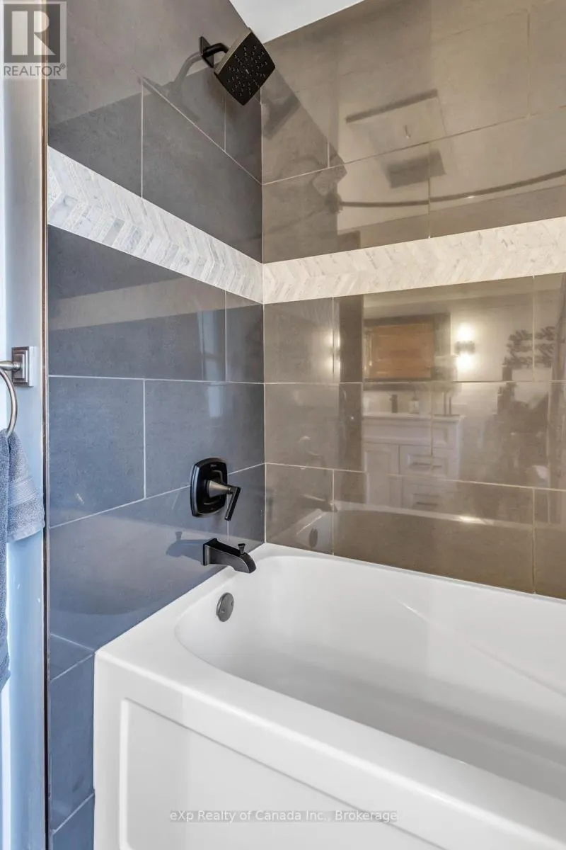 81 ELGIN STREET
