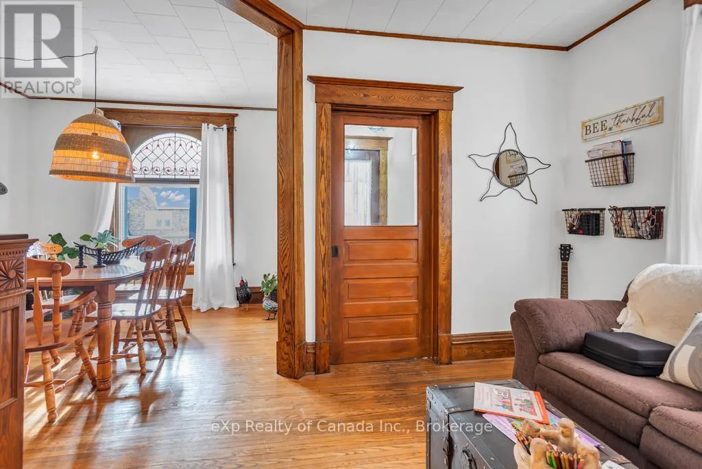 81 ELGIN STREET
